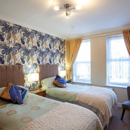 Amberlea Guest House 斯沃尼奇 外观 照片